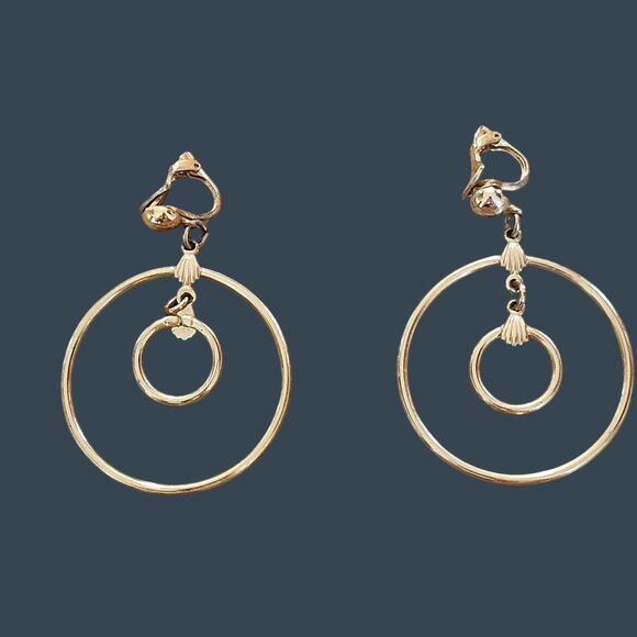 Vintage Gold Tone Double Hoop Clip-On Earrings With Shell Detail - Picture 1 of 6